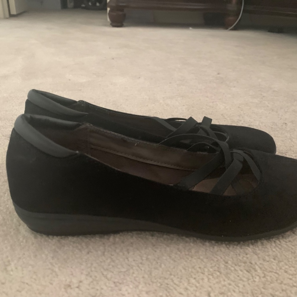 Shoes - Picture 2 of 2